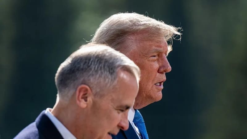 Donald Trump, presidente de los Estados Unidos, junto a Mark Carney, primer ministro de Canadá.