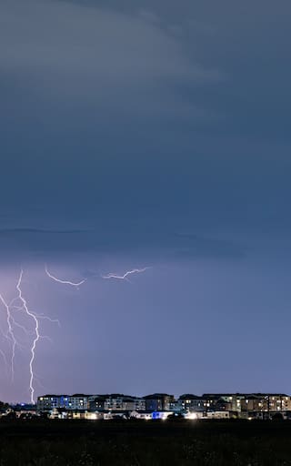 Una lluvia negra azotará a Bogotá: se esperan vientos fuertes y una humedad descomunal