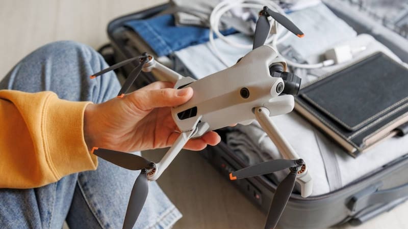 Qué tipos de drones pagan impuetos de importanción temporal y cuáles no según las normas de Ley Aduanera en México.