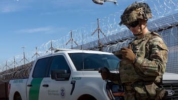 Estados Unidos presentó un nuevo ejército para vigilar la frontera con México: “soldados voladores” que operarán las 24 horas del día