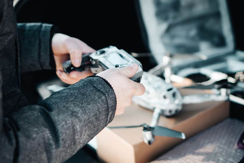 La Ley Aduanera contempla multas severas que pueden ir desde el 80% hasta el 120% del valor comercial del dron por omitir el pago general de importación.