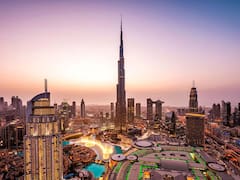 El país árabe que desafía a China con la construcción más tecnológica del mundo: torres de 262 metros que siguen al sol