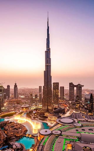 El país árabe que desafía a China con la construcción más tecnológica del mundo: torres de 262 metros que siguen al sol