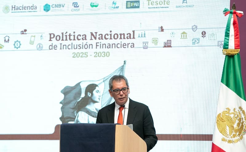 El titular de la Secretaría de Hacienda, Edgar Amador Zamora Torres, durante la presentación del PNIF 2025-2030