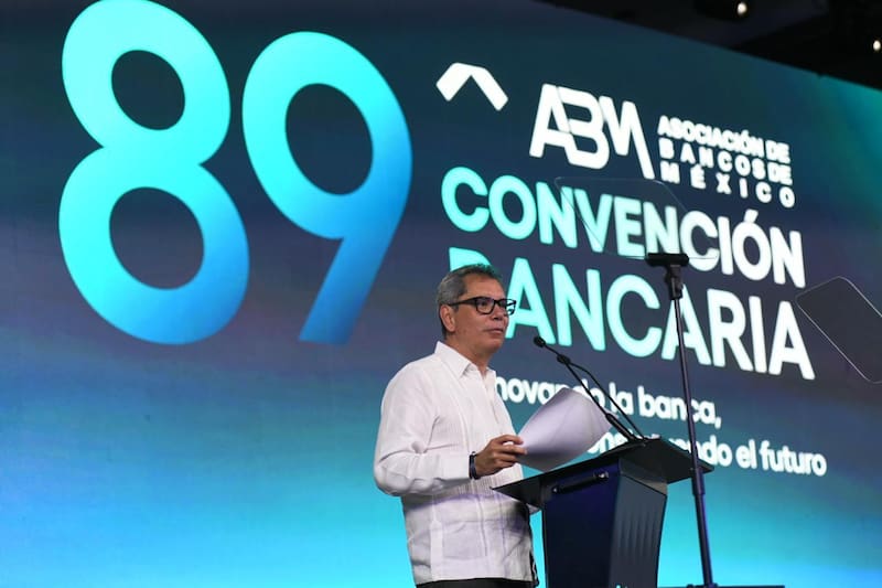 Edgar Amador Zamora Torres, titular de la Secretaría de Hacienda y Crédito Público, en Cancún, Quintana Roo.