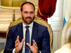En plena campaña por el balotaje en Brasil, ordenaron detener al hermano de Flávio Bolsonaro