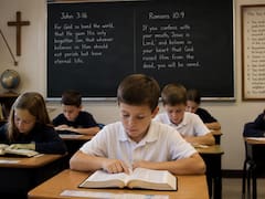 Educación lo confirmó | El Gobierno obligará a todas las escuelas públicas a enseñar la Biblia a partir de este año escolar