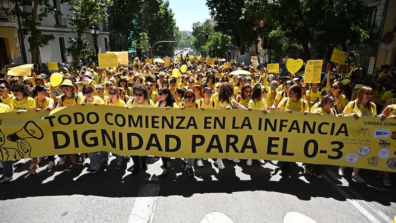 Educadoras infantiles de todo el país reclamaron mejoras laborales en Madrid con una marcha multitudinaria