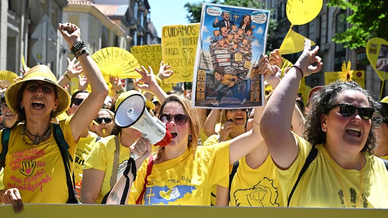 Educadoras infantiles de todo el país reclamaron mejoras laborales en Madrid con una marcha multitudinaria