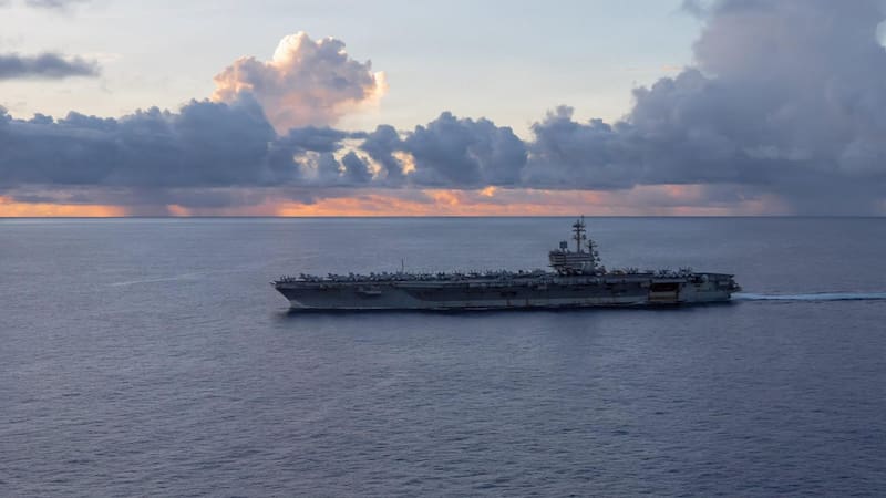 MAR ARÁBIGO, 07/05/2026.- Imagen del portaaviones USS George H.W. Bush (CVN 77) difundida este jueves por el Comando Central de EE.UU.. Estados Unidos e Irán se acercan a un acuerdo sobre un breve memorando para poner fin a la guerra y ahora se espera la respuesta de Teherán, informó la cadena CNN, que cita una fuente regional familiarizada con las negociaciones a las que ha tenido acceso. EFE/ CENTCOM - SOLO USO EDITORIAL/SOLO DISPONIBLE PARA ILUSTRAR LA NOTICIA QUE ACOMPAÑA (CRÉDITO OBLIGATORIO) -