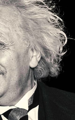 Albert Einstein, científico: “La vida es como una bicicleta: si quieres mantener el equilibrio, pedalea hacia delante”