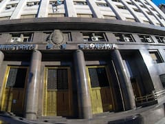 El Tesoro enfrenta una muralla de vencimientos en pesos por el equivalente a u$s 100.000 millones