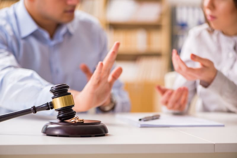 El artículo 5 establece que los organismos e instituciones públicas provinciales o municipales no darán curso a solicitudes para la apertura de cuentas corrientes sin contar con el informe correspondiente del registro y el “libre deuda registrada”. (Foto: Shutterstock)