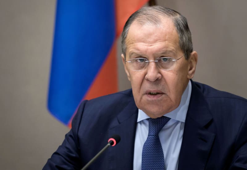 La primera versión del plan, inicialmente celebrada por el canciller ruso, Sergei Lavrov, pedía que Ucrania cediera territorio aún no perdido en el frente y aceptara nuevas restricciones. Foto: Bloomberg
