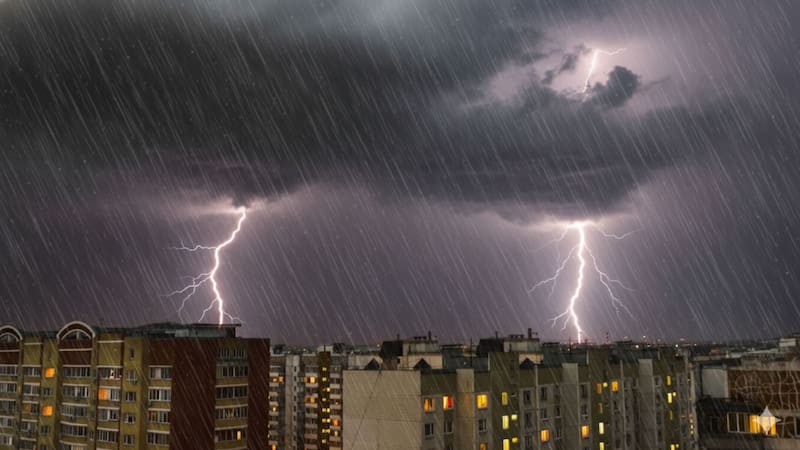 El cielo se partirá en dos: una tormenta sin precedentes con caída de granizo, rayos y ráfagas de viento de 80 km/h afectará a estas provincias
Fuente: Archivo