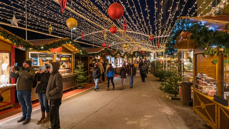 El Corte Inglés ofrece viajes en descuento para conocer el mercadillo navideño de Milán: incluye vuelo y hotel por menos de 300 euros. (Fuente: archivo).