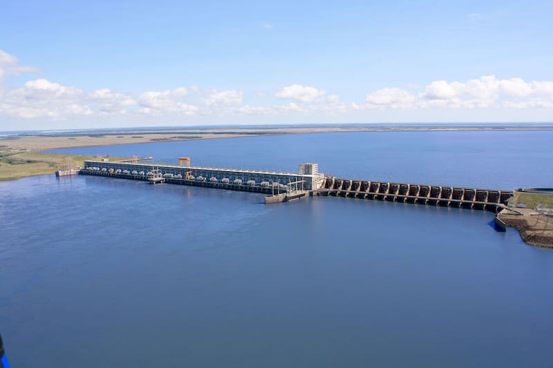 El Cronista recorrió la represa hidroeléctrica Yacyretá, en Corrientes