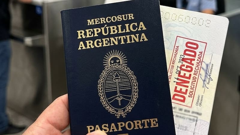 El Decreto 261/2011 establece cuándo pueden rechazar una solicitud de pasaporte.