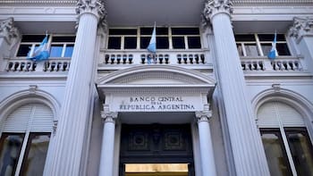 Fuerte cruce de Milei con ex presidentes del BCRA por la reforma: cuáles son los puntos más críticos