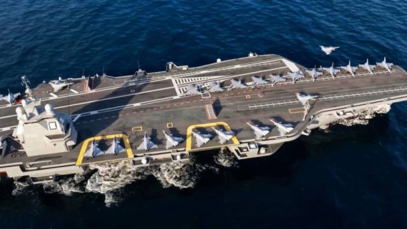 El ejército más poderoso de Europa estrenará un nuevo portaaviones nuclear con el que dominará los 5 océanos
Fuente: Defensa.com