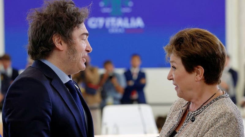 El aumento coincidió con la fecha en que Argentina debía pagar U$S 840 millones al FMI, el 1º de noviembre.