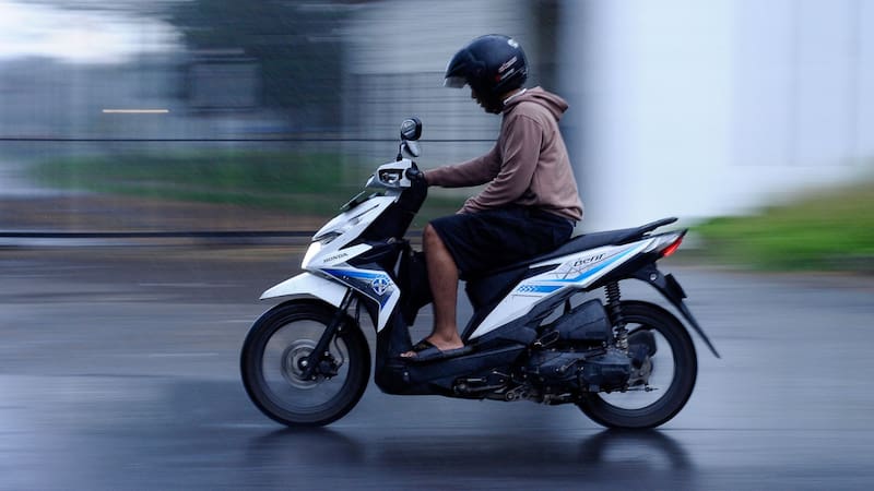 El Gobierno anunció una ayuda de 600 euros a todos los conductores que cumplan con este trámite desde marzo. Foto: Shutterstock