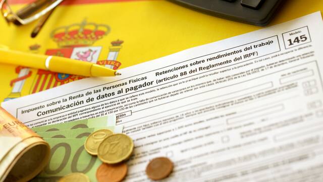 Ya es oficial | Hacienda confirma que las personas con seguro de hogar podrán deducir más de 1000 euros en la Renta en 2026