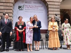 Claudia Sheinbaum confirmó un aumento salarial para maestros de todo el país:¿desde cuándo aplica?