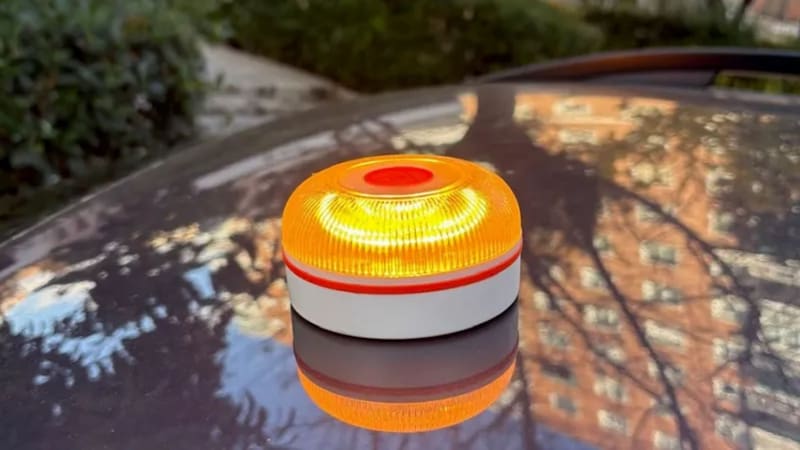 El Gobierno confirmó que multará a todos los autos que estén parados en la calle si no cumplen un requisito clave. Foto: Shutterstock