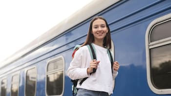 El Gobierno confirmó una beca de 900 euros para la movilidad de estudiantes universitarios dentro de España