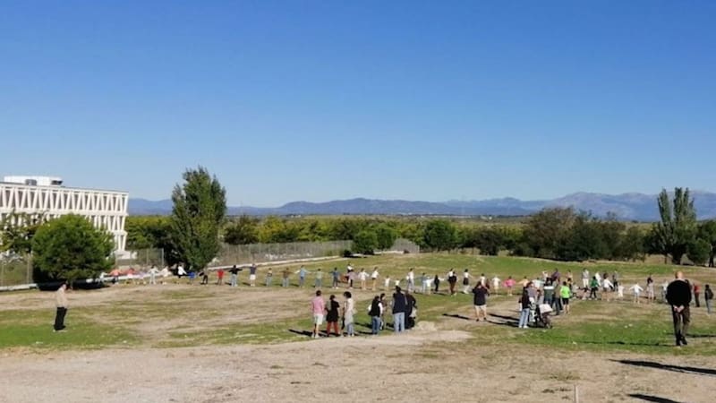 El Gobierno convertirá un espacio de la Ciudad con asentamientos ilegales en un parque con espacio verde para los vecinos. Foto: Parque de Montecarmelo