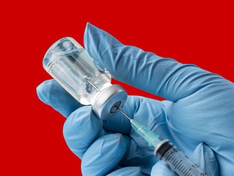 El Gobierno de Claudia Sheinbaum reforzó la campaña de vacunación contra el sarampión y llama a todos los niños de esta edad a seguir el esquema. (Foto: Archivo)