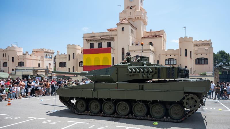 El Gobierno español invierte 1000 millones de euros para comprar municiones, misiles, sistemas de artillería y drones.