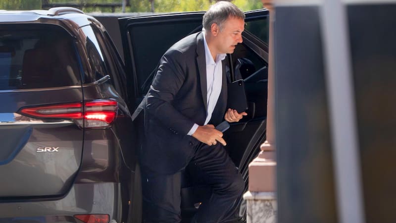El Gobierno ratifica el respaldo a Manuel Adorni, pese a las tensiones.