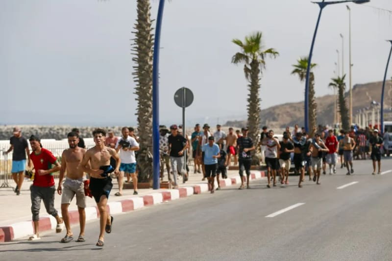 El Gobierno reforma la Ley de Extranjería y Asilo tras la crisis en Ceuta: que pasará con quienes lleguen a la frontera a partir de ahora (foto: EFE)