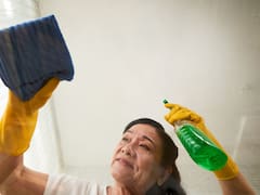 Celebran las empleadas domésticas: el Gobierno confirmó pago extra de $875.452 en junio