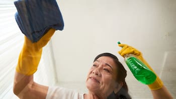 Celebran las empleadas domésticas: el Gobierno confirmó pago extra de $875.452 en junio