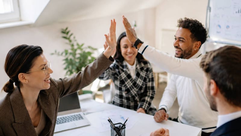empleados contentos