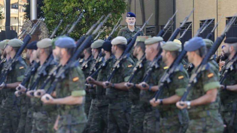 El Ministerio de Defensa busca voluntarios para trabajar en más de 1300 puestos fijos: qué puestos buscan y cómo presentarse