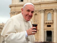 El Gobierno declararía un nuevo feriado nacional por el Papa Francisco y el calendario suma un fin de semana largo