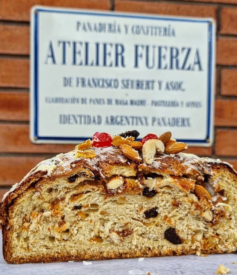 Atelier vende su pan dulce a precio de 2025.