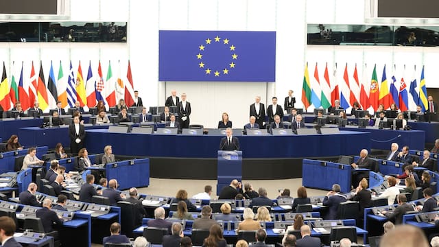 El Parlamento Europeo cuestiona la regularización de migrantes en España y abre la puerta a suspender fondos a Marruecos