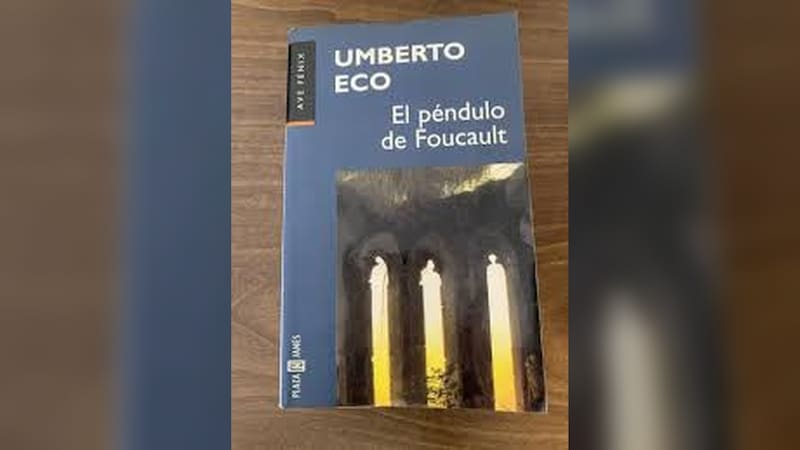 Tapa de la edición de Plaza & Janés de El péndulo de Foucault, de Umberto Eco... la que leí yo.