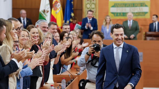 Es oficial | Juanma Moreno es reelegido presidente de Andalucía y Vox entra por primera vez en el Gobierno