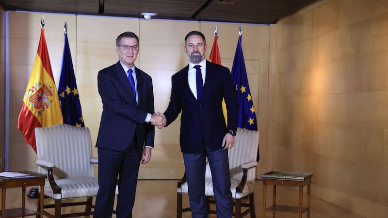 PP y Vox retrasan el acuerdo en Castilla y León y apuntan a la próxima semana para cerrar la negociación. Fuente: EFE.