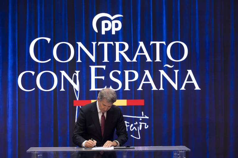 El candidato popular incluye entre sus compromisos la independencia de las instituciones y la recuperación de las alianzas internacionales de España.