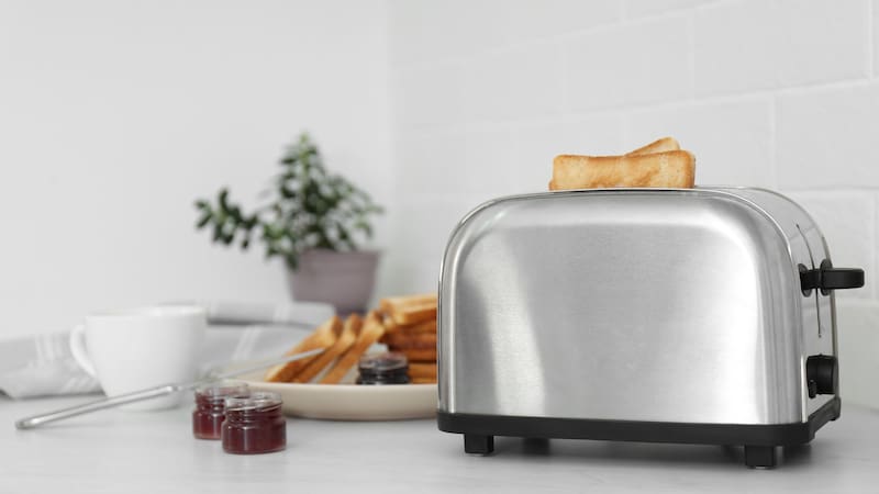 El problema con dejar enchufados ciertos electrodomésticos en la cocina sin utilizarlos. (Fuente: archivo)