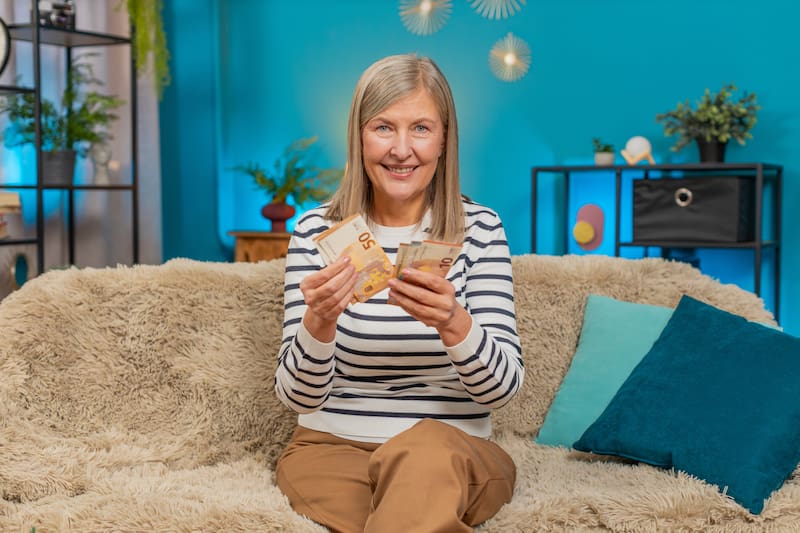 El proceso que deberán realizar los jubilados para cobrar el bono de 525 euros. (Fuente: archivo)