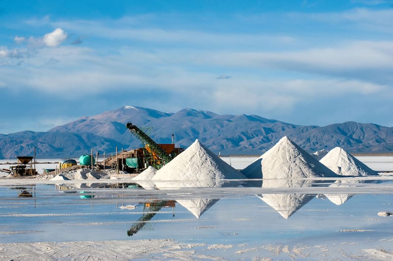 El proyecto "Super RIGI" busca atraer inversiones superiores a u$s 1.500 millones para desarrollar industrias estratégicas como la producción de baterías de litio.