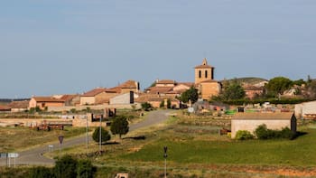 Buscan voluntarios para vivir gratis entre las montañas y ofrecen trabajo asegurado en un pueblo de 40 habitantes